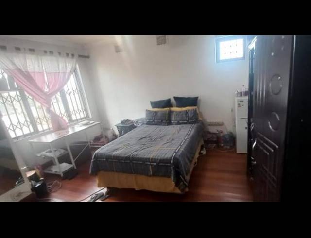 5 BEDROOM HOUSE FOR SALE IN UMBILO